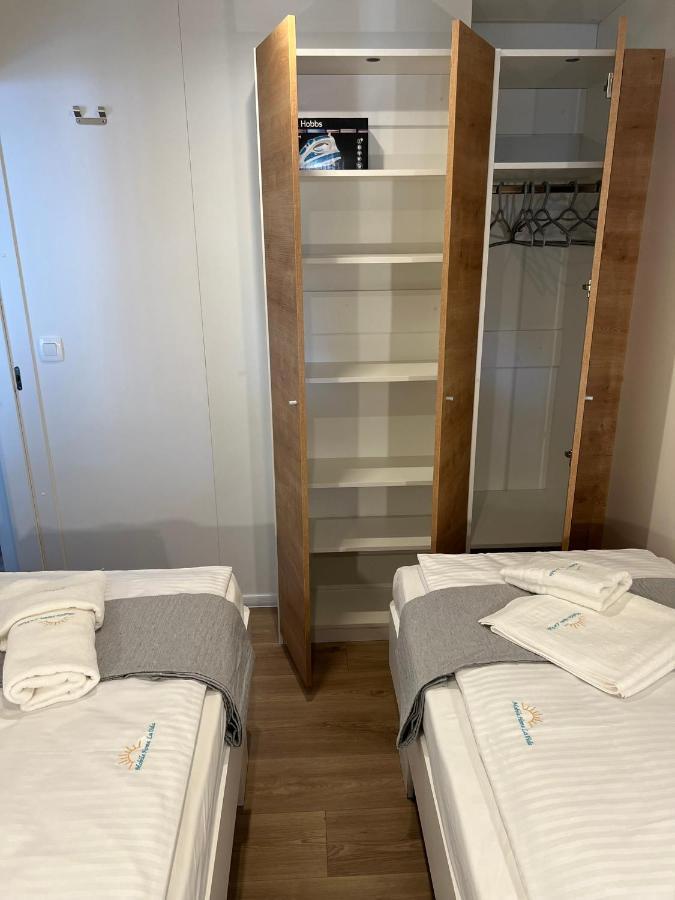Mobile Home La Vida Biograd Na Moru Exteriör bild